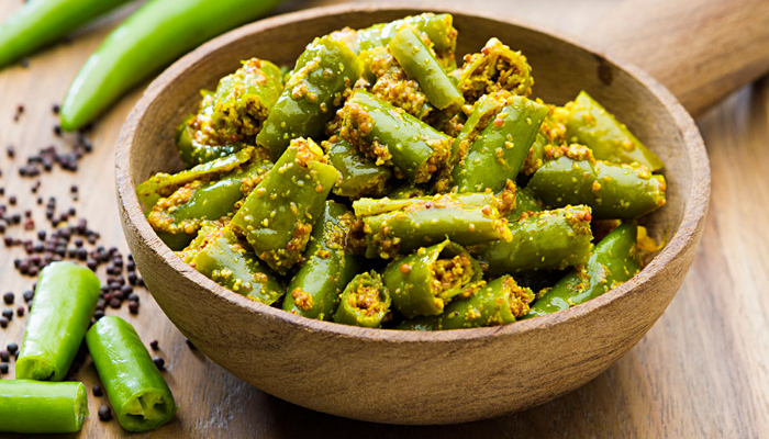 Sanjeev Kapoors Green Chilli Pickle