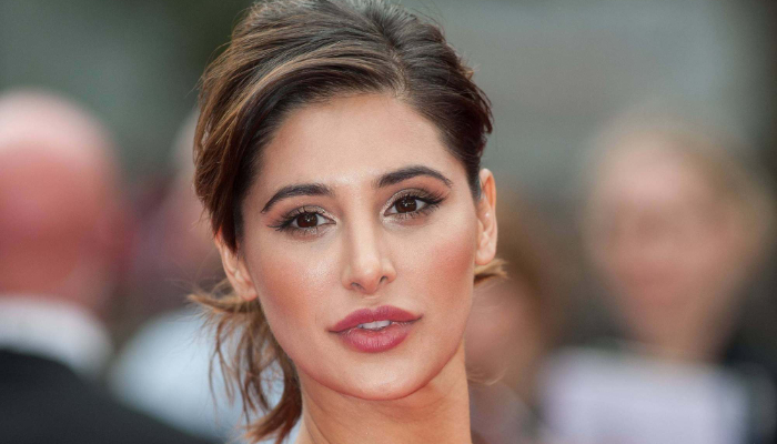 Nargis Khan Feature