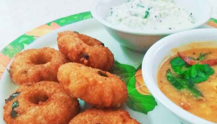 Poha Vada Feature