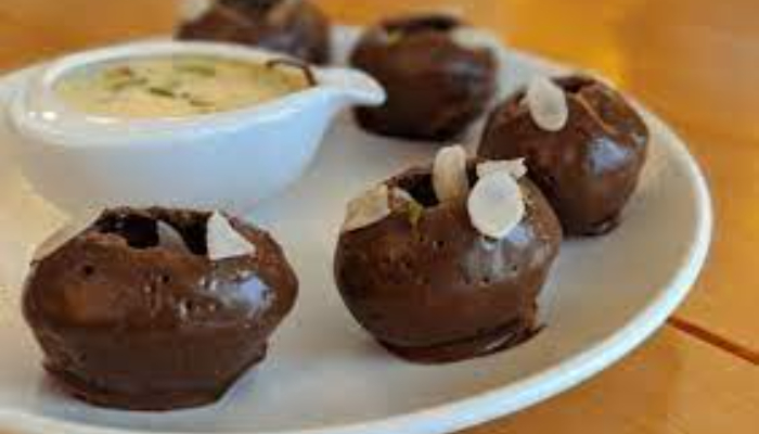 Chocolate Golgappa
