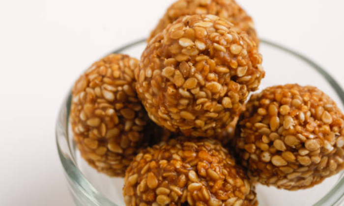 तिल के लड्डू - Til Ke Laddu