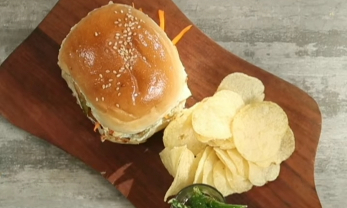 Chole Tikka Burger