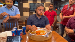 15 Minutes mein 35 momos khayen or jitein 1 lakh