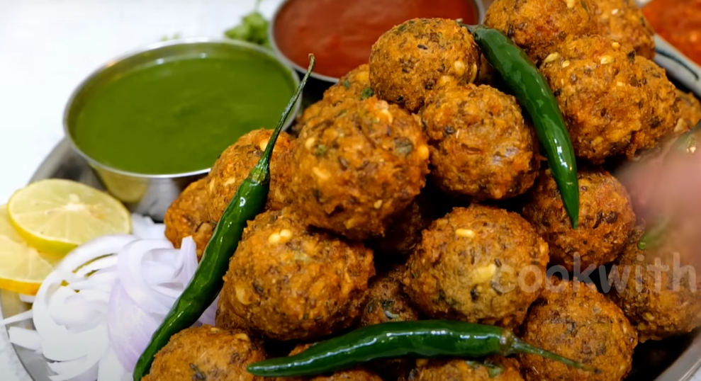 Moong Dal Pakoda Recipe