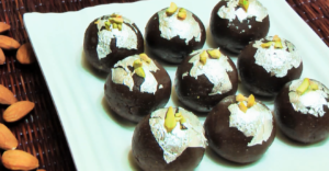 Biscuit Ladoo Recipe in Hindi