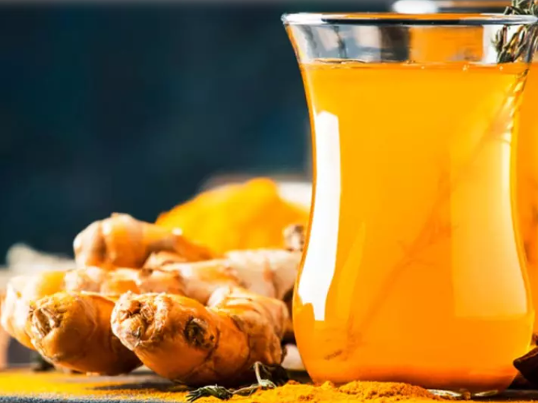Haldi ki Chai ke Fayde