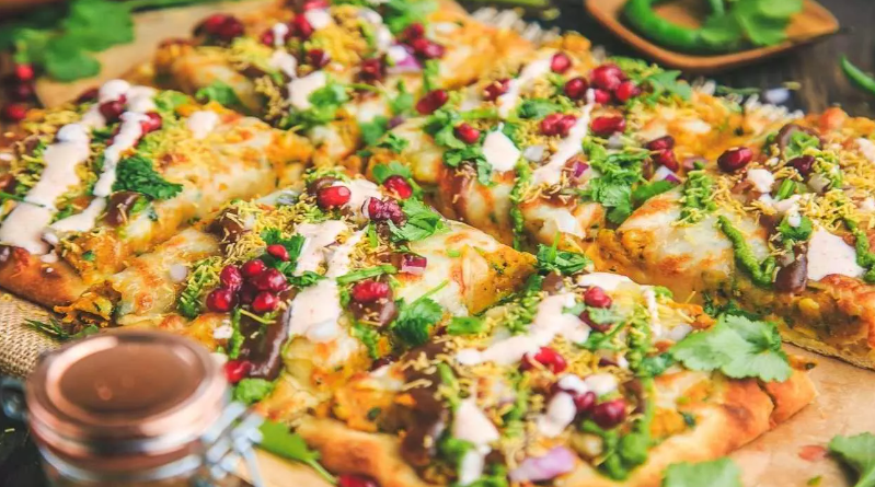 Samosa Pizza Chaat Recipe: आपके बच्चों को पसंद आएगी ये समोसा पिज्जा चाट