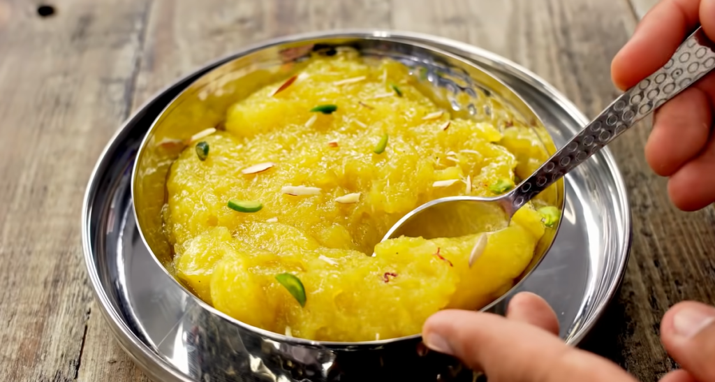 Sawan Mein Aloo Ka Halwa Recipe