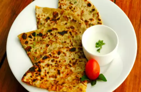 कैसे बनाएं चिली गार्लिक परांठा