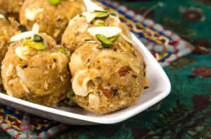 कैसे बनाएं धनिया के लड्डू