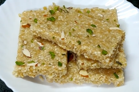 कैसे बनाएं तिल मावा गचक की रेसिपी